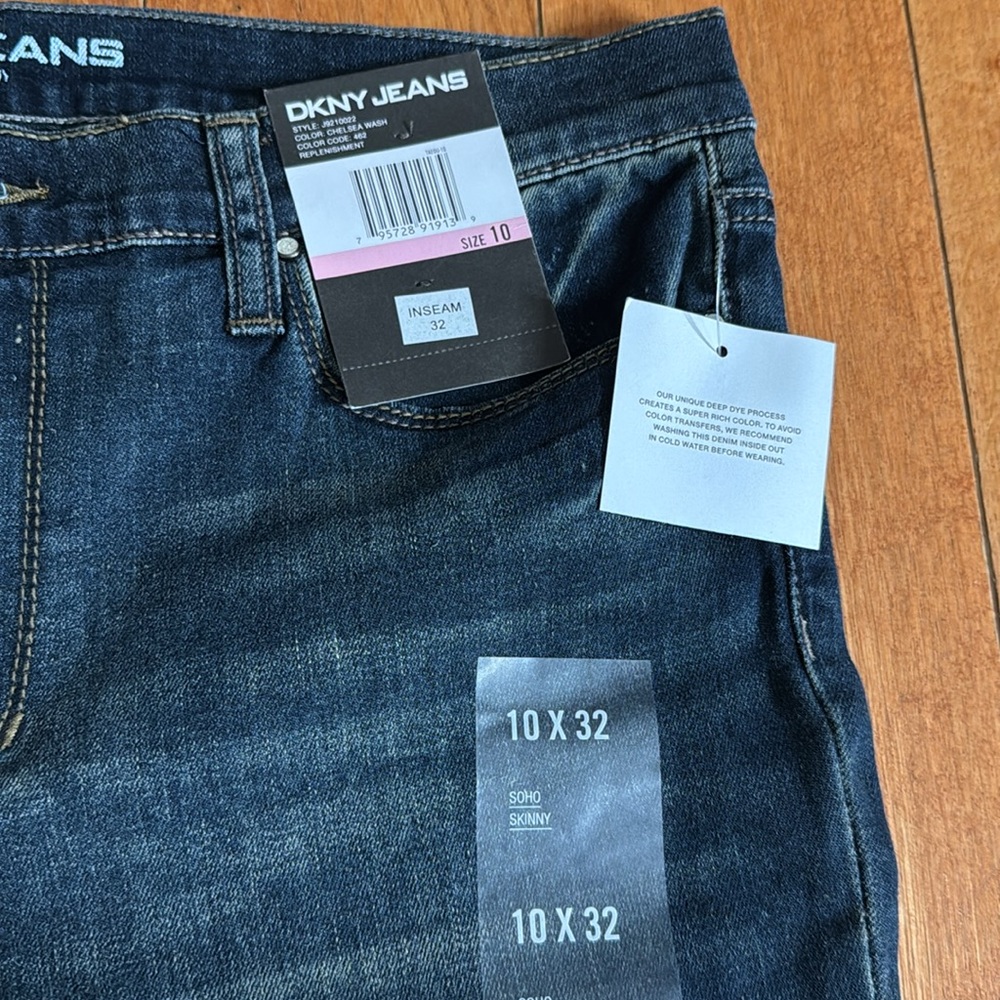 Women’s DKNY Soho classic skinny jeans mid rise denim size 10 length 32”. - Picture 2 of 6